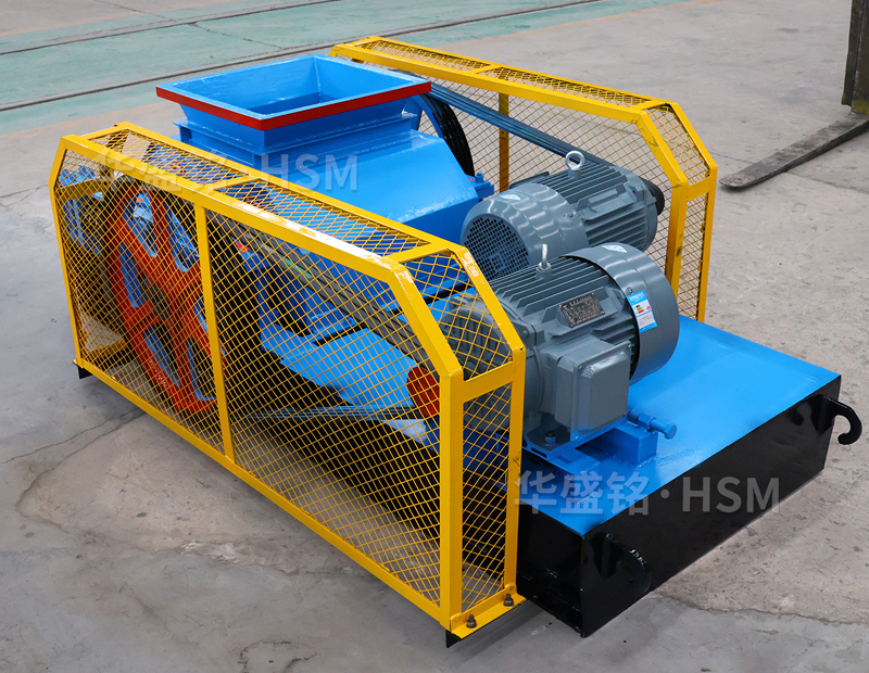 銅渣料小型對(duì)輥破碎機(jī)多少錢(qián)一臺(tái)？（附型號(hào)視頻）